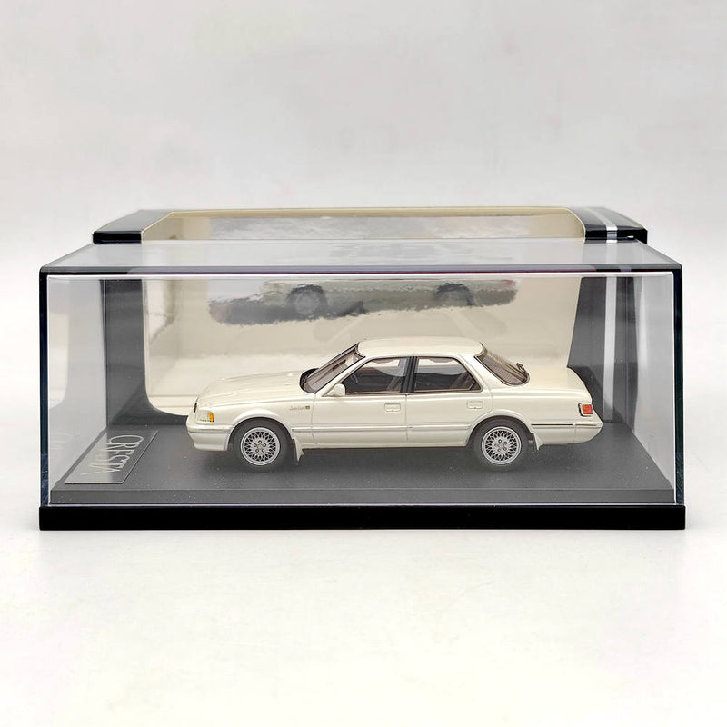 Mark43 1/43 Toyota CRESTA 3.0 Super Lucent G 1991 White PM4393GPW Resin Model Car Limited Collection Auto Gift
