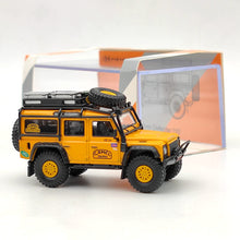 Master 1:64 Land Rover Defender 110 Camel Cup Collection Jouets moulés sous pression Voitures Modèle Cadeaux Édition limitée jaune