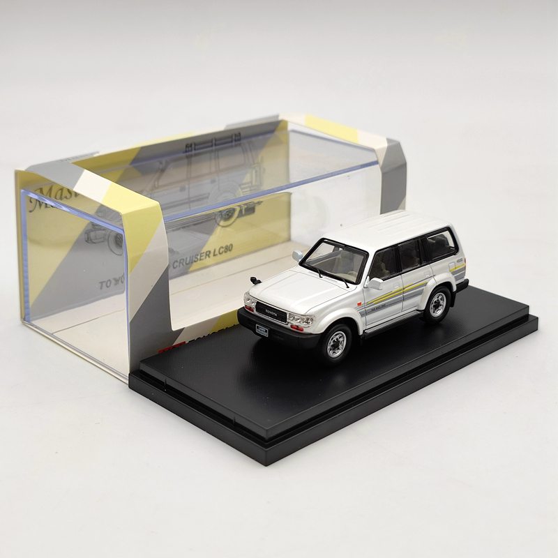 Master 1:64 Toyota Land Cruiser LC80 Silver Diecast Models Collection Toys Car Gifts white