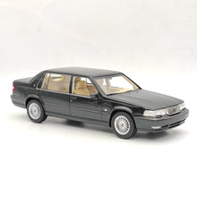 DNA Collectibles 1/18 Volvo S90 Royal Level 3 1998 DNA000090 Resin Model Green Toy Car Gift