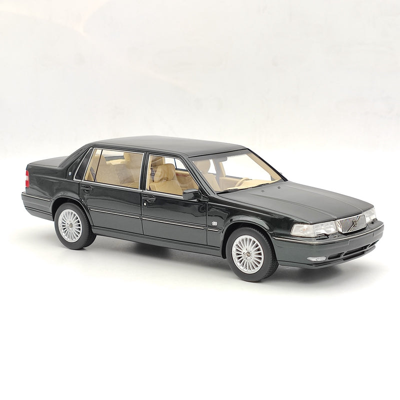 DNA Collectibles 1/18 Volvo S90 Royal Level 3 1998 DNA000090 Resin