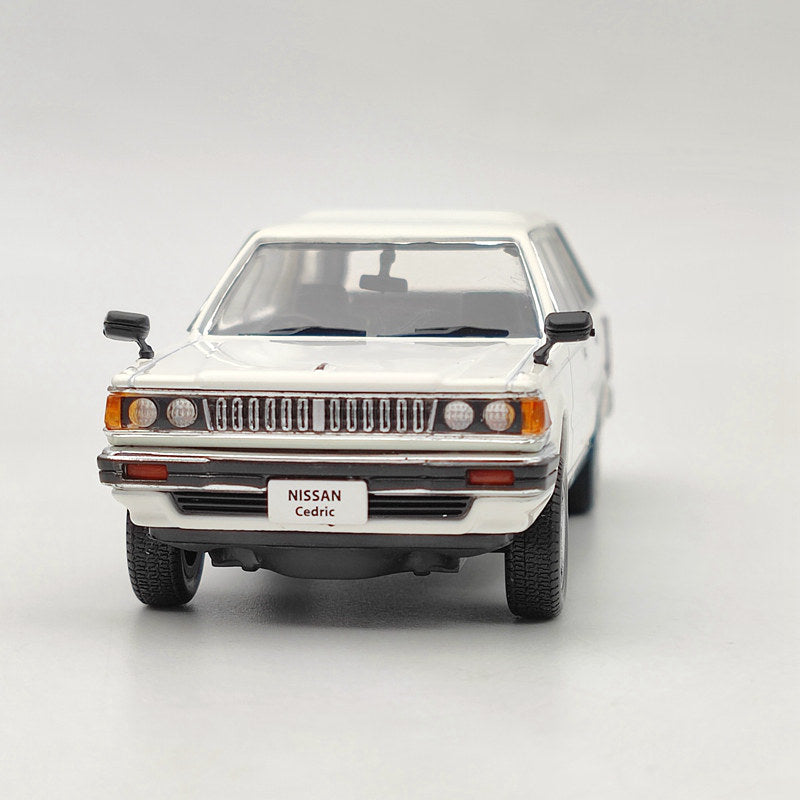 1/43 Norev NISSAN CEDRIC VAN Deluxe 1995 - white Diecast Models Car Collection