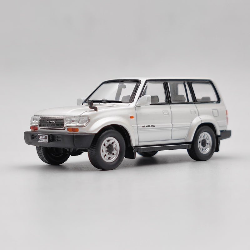 Master 1:64 Toyota Land Cruiser LC80 Diecast Model Collection Toys Car Right Cab Gifts