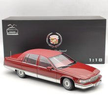 GM 1:18 1993 Cadillac Fleetwood Sedan Wine Red Diecast Models Miniature Edition Collection Gifts