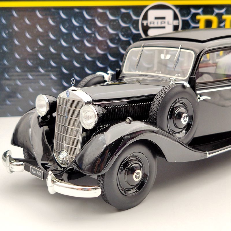 1:18 Triple9 Mercedes-Benz 260D W138 Pullman Landaulet 1936 Black 1800103 Resin Models Limited Edition Auto Toys Car Collection