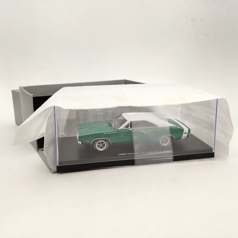 1:43 Dodge Charger R/T 426 Hemi (XS29) 1969 Resin Limited Models green  Classic Auto Toys Car Collection Gift